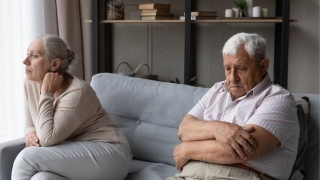 17 Reasons Why Older Couples Are Calling It Quits