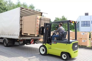How To Handle Chilled Goods With A Forklift