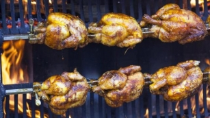 How To Reheat Rotisserie Chicken At Home | 7 Best Ways