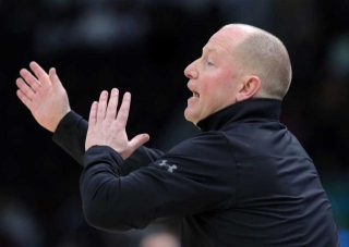 Kent State Coach Rob Senderoff Classily Supports Player After Heartbreaking Mishap In MAC Tournament Championship