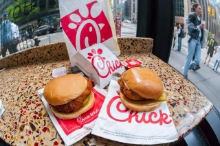 The 17 Priciest Fast Food Picks In America: Delicious Bites With Big Bills