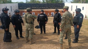 Policías De Solidaridad Reciben Curso De Manejo De Armamento Impartido Por La SEDENA