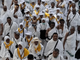 Arabia Saudita Expulsa A 300 Mil Peregrinos Clandestinos De La Meca