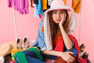 Turn Your Closet Into Cash: 10 Tips For Selling Your Old Clothes Online