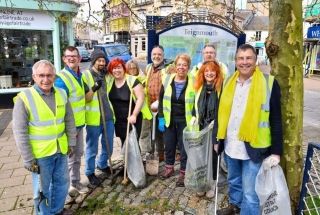 Community Spirit On Show In Big Teignmouth Spring Clean