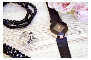 Styling Tips For Feminine Luxury Watches
