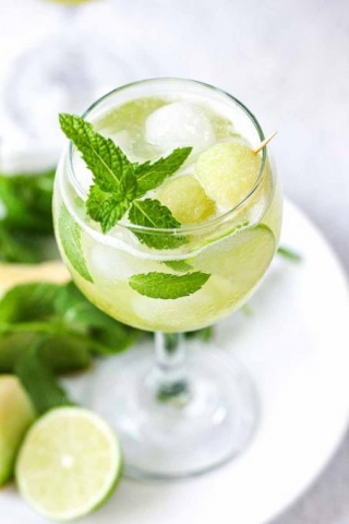 Mocktail Garnishes: 10 Creative Ideas To Make Your Drinks Pop!