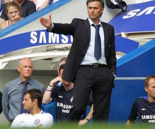 Former Chelsea Boss Suggests Jose Mourinho Could Replace Mauricio Pochettino
