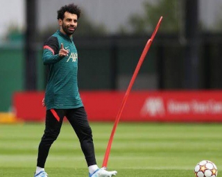 Liverpool Star Mohamed Salah Returns To Training Ahead Of Brentford Clash
