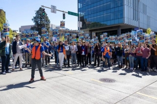 Academic Student Employees Host Practice Picket, Contract Negotiations Remain Unsuccessful