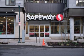 Shoplifting Violence At U-District Safeway Normalize Disruptive Incidents At Work