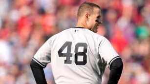 CHECKOUT: Yankees Struggling Infielder Shows Signs Of Life After A Whole Month!