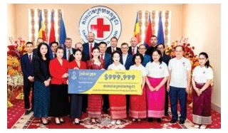 Lok Chumteav Mao Chamnan Donates USD 999,999 To Cambodian Red Cross