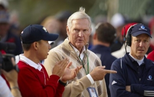 9 Things We Learned Playing Golf with NBA Legend Jerry West |  This is the loop