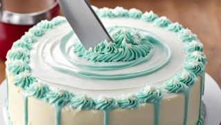 How To Decorate Cakes Like A Pro: Tips And Tricks