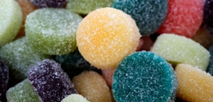 A Complete Look At Gummies With THC: How You’ll Feel, Dosage Instructions, And More!