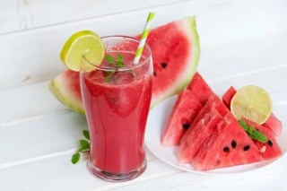 Try This 5-ingredient Watermelon Strawberry Smoothie For Your Skin Woes
