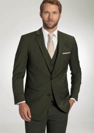 Men’s Fall Wedding Attire: A Suit & Tuxedo Guide For 2024