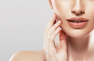 How To Help Your Face Look Younger Without Invasive Surgery