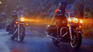 Bike Tips: If You Follow These 5 Tips On A Rainy Day, The Bike Will Not Be Damaged Even On Muddy Roads