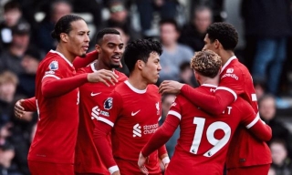 Premier League: Liverpool Win At Fulham To Go Level With Leaders Arsenal