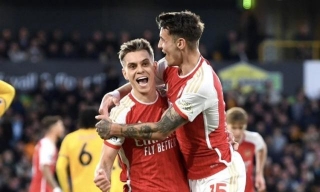 Premier League: Arsenal Beat Wolves 2-0 To Return To Top