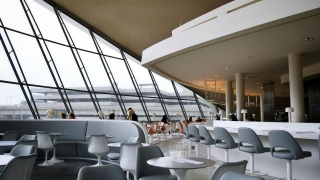 Navigating Airport Lounges: Your Passport To Luxury Travel Perks