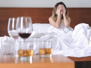 6 Tricks For Easier And Faster Overcoming Of A Hangover After The Holidays