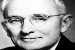 Biography Of Dale Carnegie | Early Life And Education - Career In Sales And Acting - Publications And Legacy Of Dale Carnegie