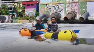 Sungai Surabaya Kembali Berbusa Imbas Tingginya Pencemaran