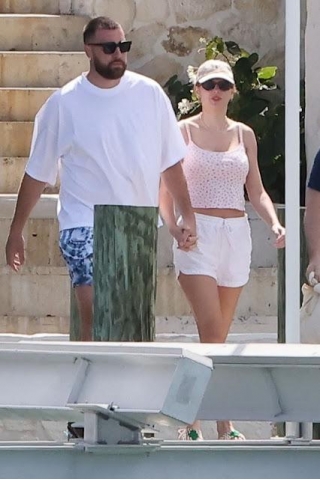 Taylor Swift And Travis Kelce On Romantic Bahamas Getaway
