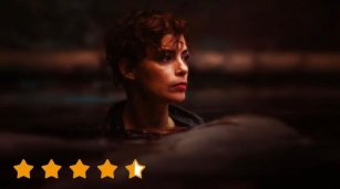 ‘Under Paris’ Netflix Review: The Best Shark Movie Since ‘Jaws’