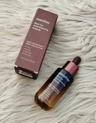 Innisfree Black Tea Youth Enhancing Ampoule Review