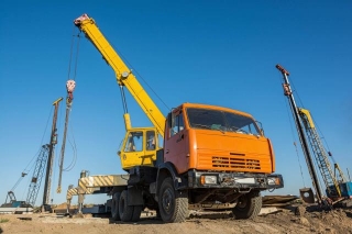 Best Economical And Affordable Crane Truck Services Near Me