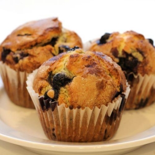 Blueberry And White Chocolate Muffins Recipe