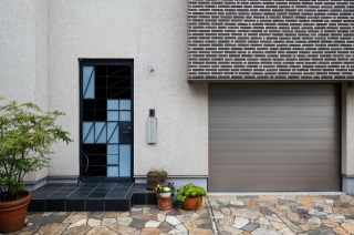 Roller Garage Doors: Affordable Luxury For Every Home