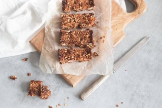 10 Nut Free Protein Bars (Dietitian Approved!)