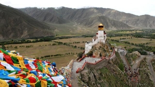 Most Amazing Tibetan Architectural Styles: From Yak Hair Tents To Castle-Like Houses