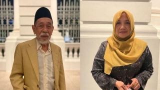 Suratman Markasan Wife Halimah, Son Hidayat And Family