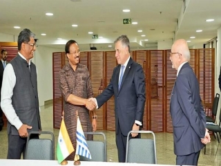 MoS Muraleedharan Meets Uruguay’s Foreign Minister; Discusses Enhancing Cooperation