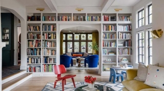 The Top 5 Benefits Of Built-In Bookshelves For Your Home