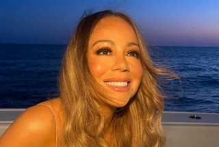 Mariah Carey Glows In Stunning Birthday Selfie Celebration - See Viral Photo