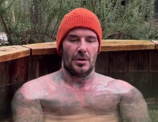 Watch: Shirtless David Beckham's Dumbbell Pushup Video Goes Viral On Social Media