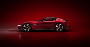Ferrari 12 Cilindri: Nostalgia Estilo Maranello
