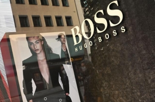 Boss Verdient Mehr Und Bekräftigt Jahresziele
