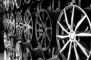 Small Cap Stock Jumps 4% After Signing An Agreement To Supply Alloy Wheels