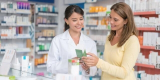 Why Should You Choose A Pharmacy Assistant Program?
