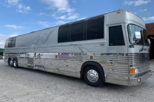 Must-Ask Questions Before You Rent A Tour Bus