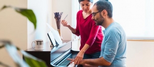 Why Private Piano Lessons Remain Essential In The Age Of AI