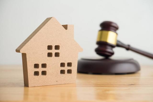 Why You Should Not Use Bankruptcy to Stop Foreclosure in Illinois